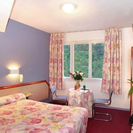 Saint Contard Hotel